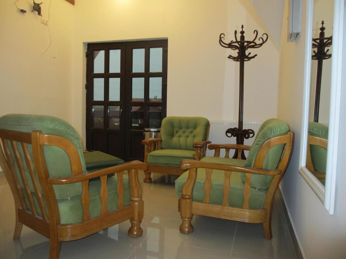 Hotel Nut House Retezat Nucsoara  Esterno foto